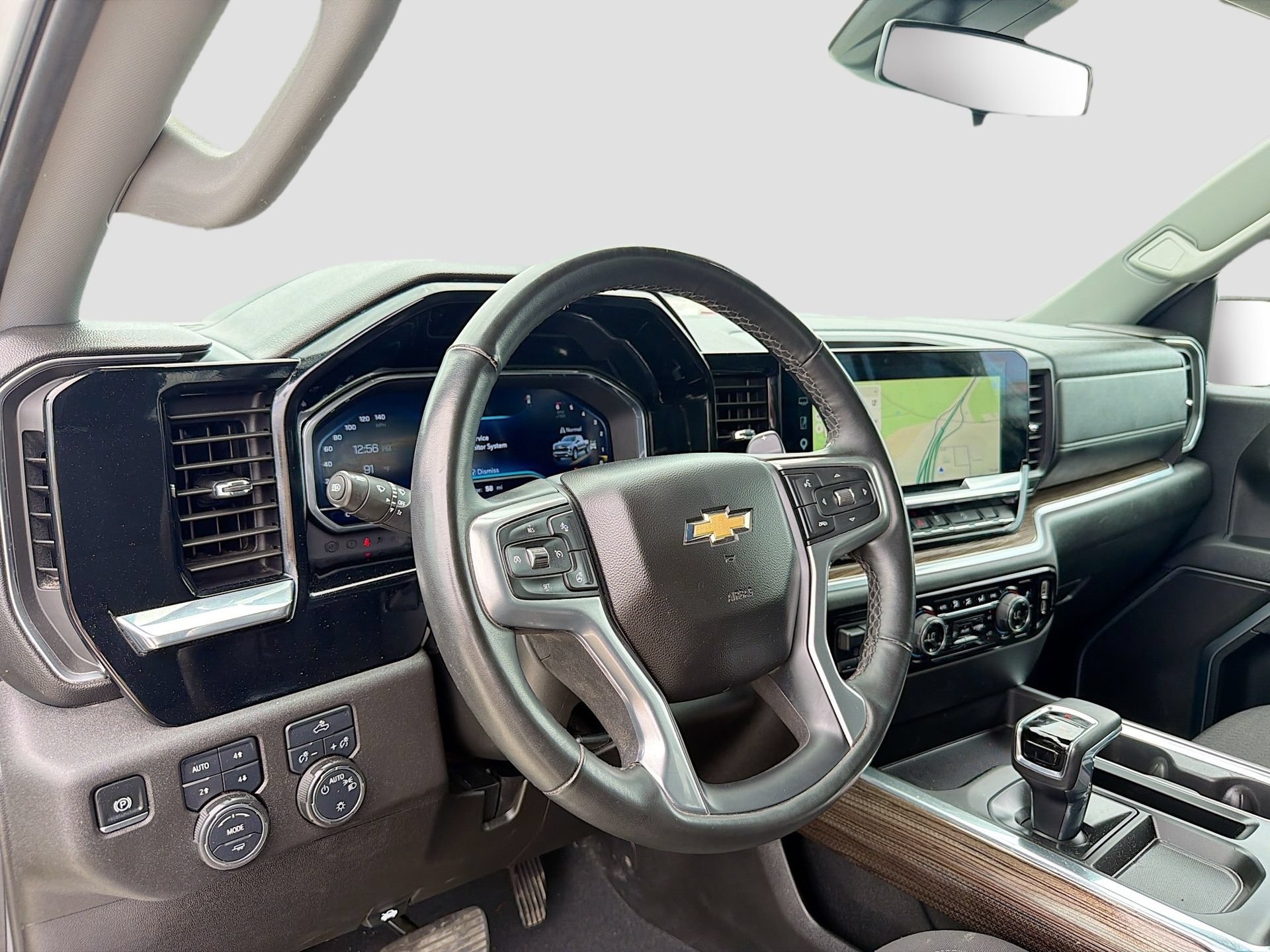 Used 2025 Chevrolet Silverado 1500 LT AWD/4WD image 12
