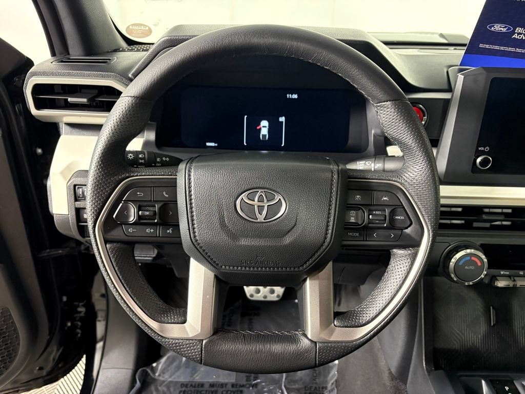 Used 2024 Toyota Tacoma TRD Sport AWD/4WD image 14