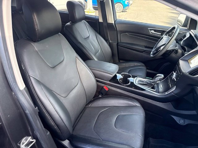 Certified 2017 Ford Edge Titanium w/ Equipment Group 301A AWD/4WD image 12