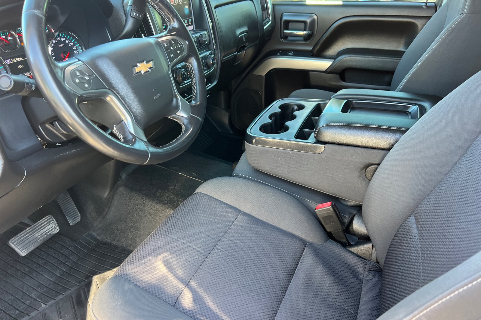Used 2018 Chevrolet Silverado 2500 LT AWD/4WD image 11