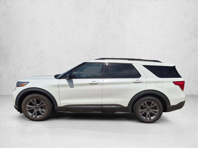 Certified 2022 Ford Explorer XLT w/ Equipment Group 202A RWD image 8