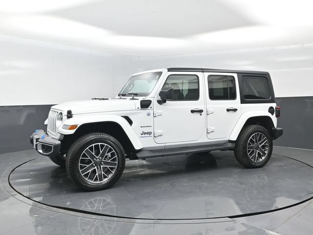 Used 2023 Jeep Wrangler Unlimited Sahara w/ Cold Weather Group AWD/4WD image 4