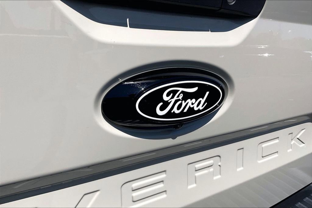 Certified 2025 Ford Maverick XLT w/ Black Appearance Package AWD/4WD image 29