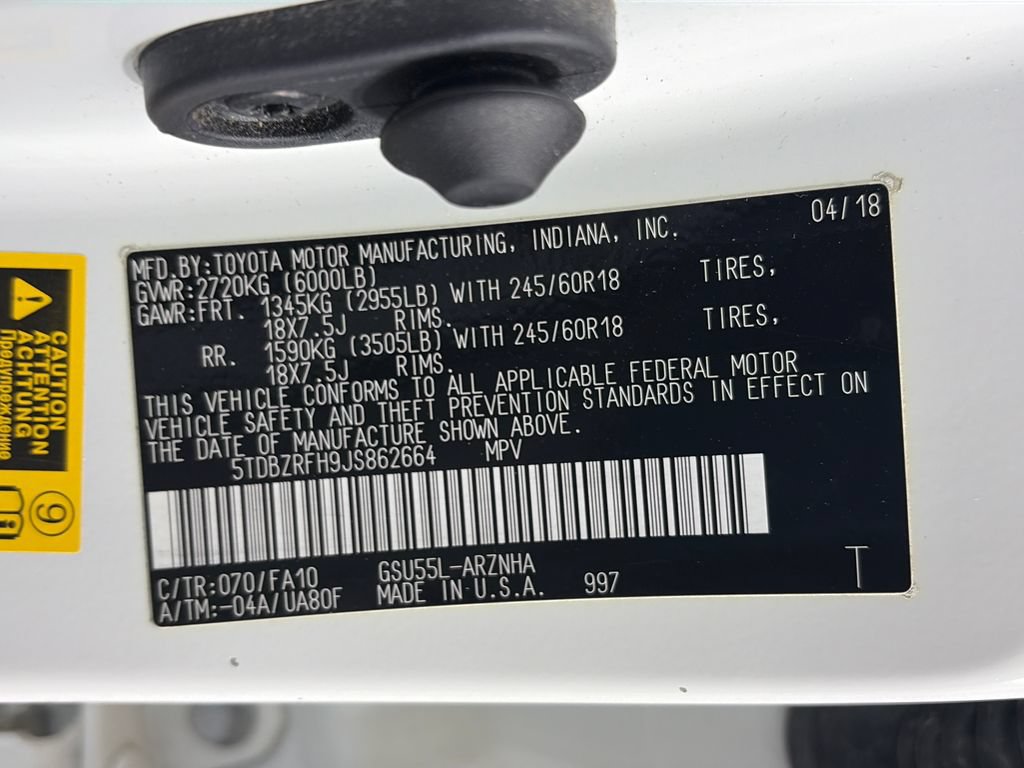 Used 2018 Toyota Highlander Plus w/ Carpet Mat Package (TMS) AWD/4WD image 9