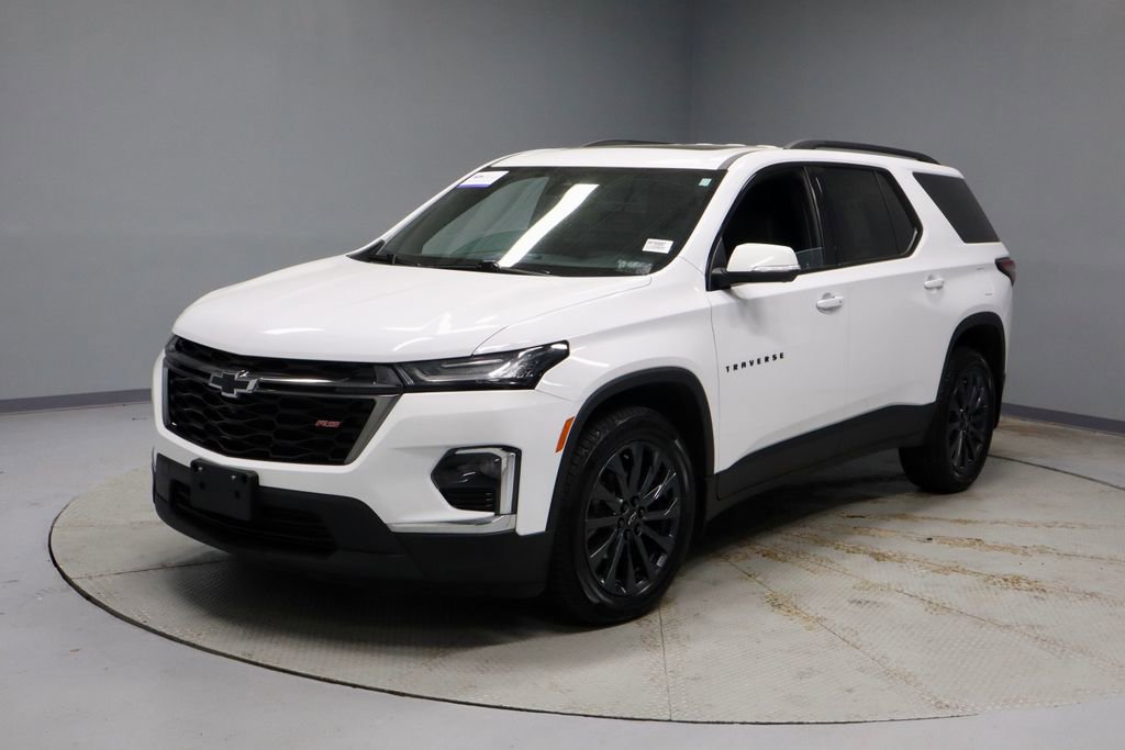 Used 2023 Chevrolet Traverse RS w/ LPO, Floor Liner Package AWD/4WD image 8