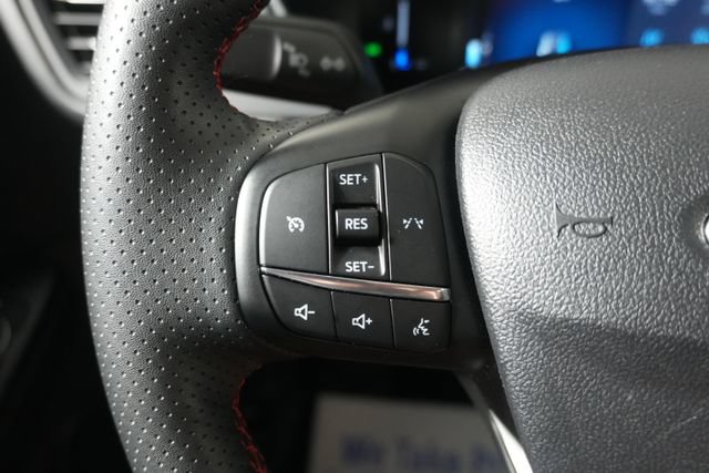 Certified 2025 Ford Escape ST-Line Select AWD/4WD image 15
