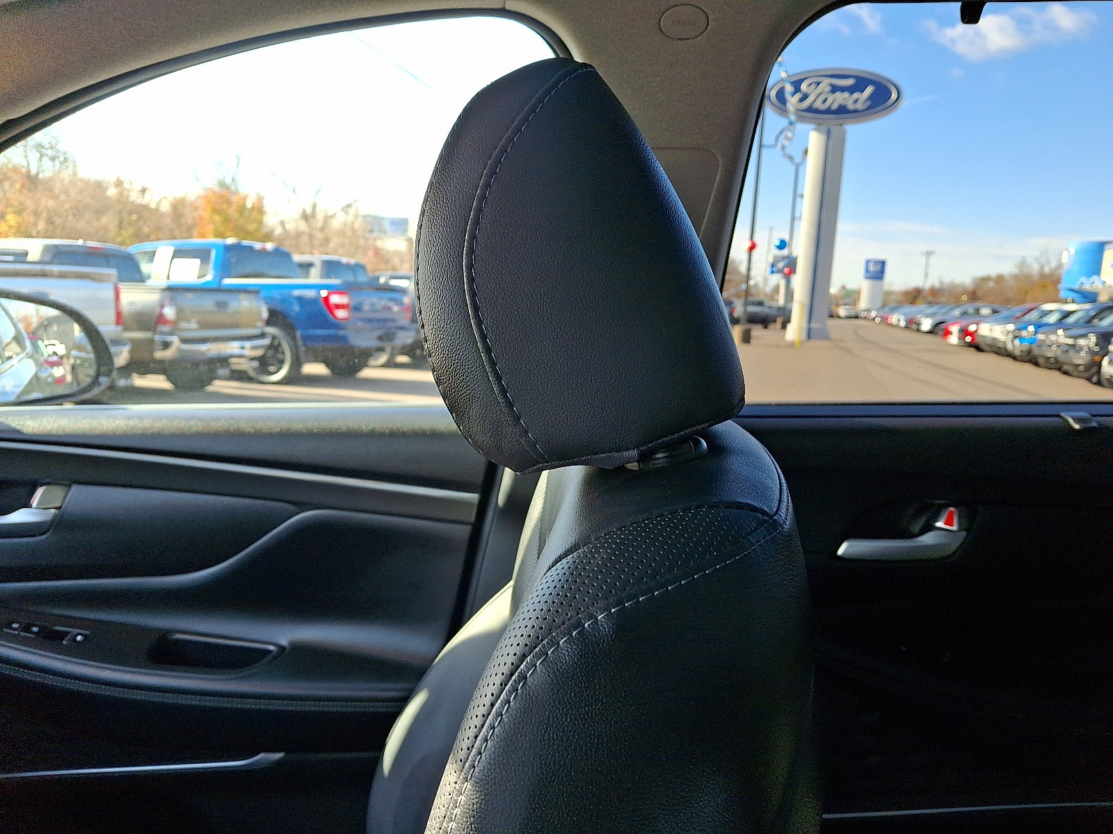 Used 2023 Hyundai Santa Fe Limited image 17