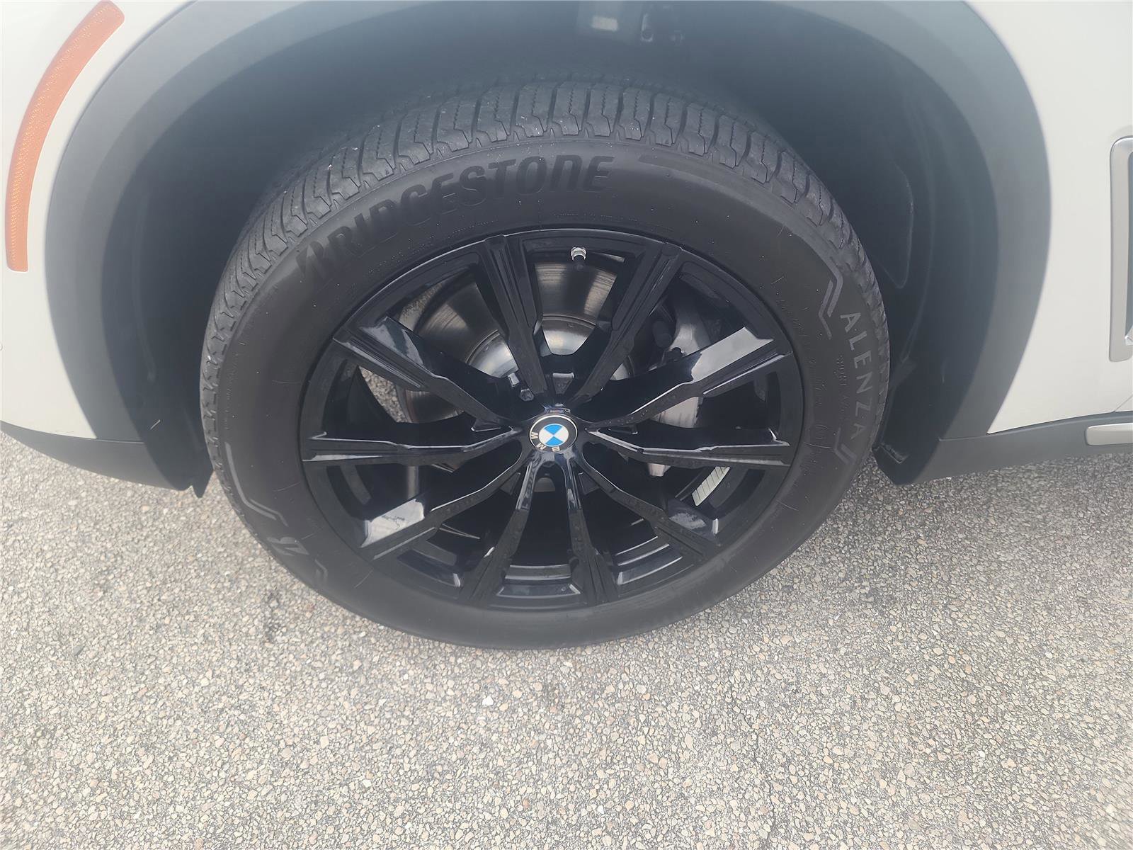 Used 2021 BMW X5 xDrive40i w/ Convenience Package image 9