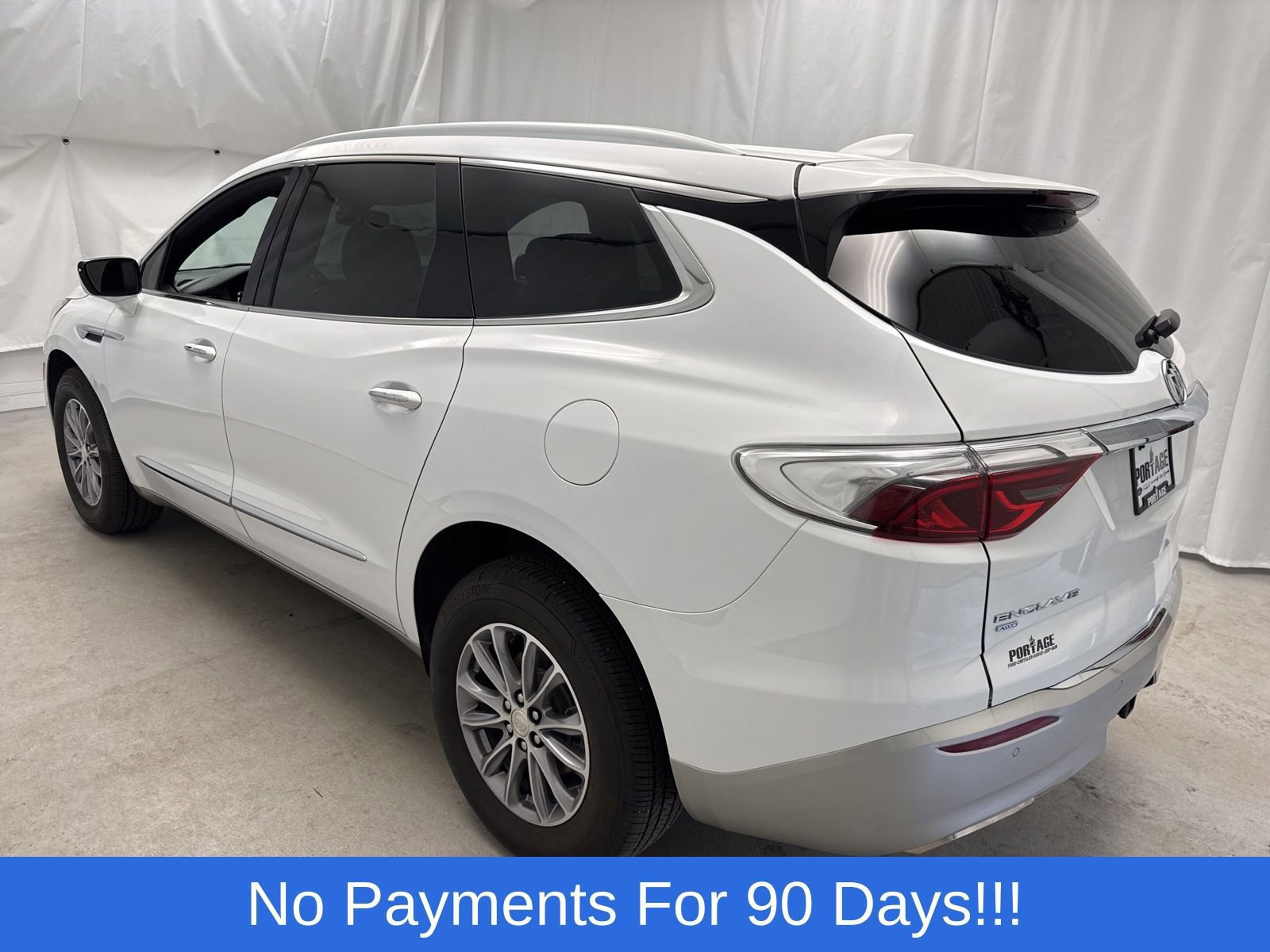 Used 2022 Buick Enclave Essence w/ Trailering Package, 5000 lbs. image 4