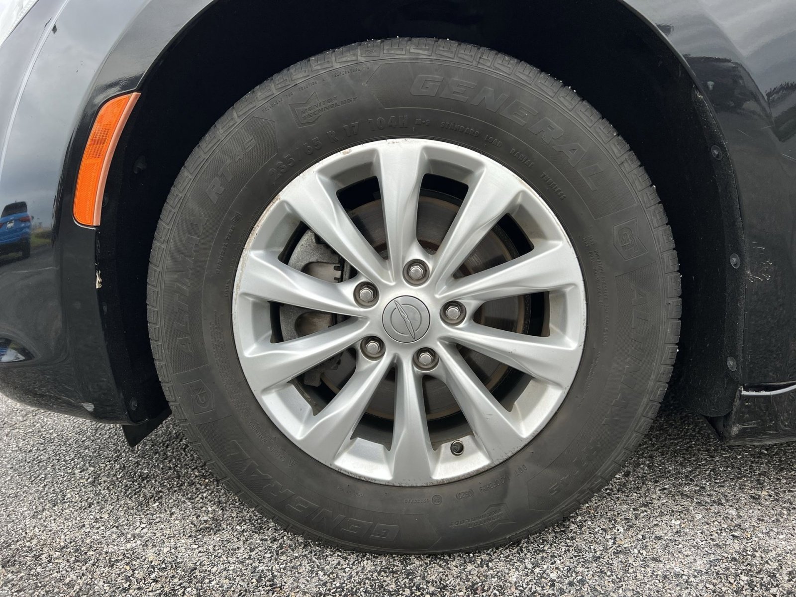 Used 2018 Chrysler Pacifica Touring-L FWD image 20