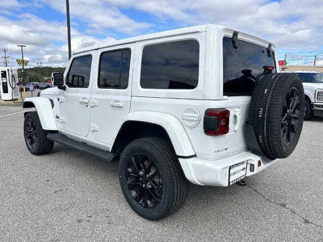 Used 2021 Jeep Wrangler Unlimited Sahara AWD/4WD image 6