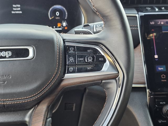 Used 2023 Jeep Grand Cherokee Summit w/ Luxury Tech Group V RWD image 30