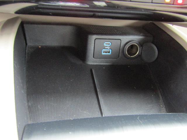 Certified 2021 Ford Escape Titanium image 25