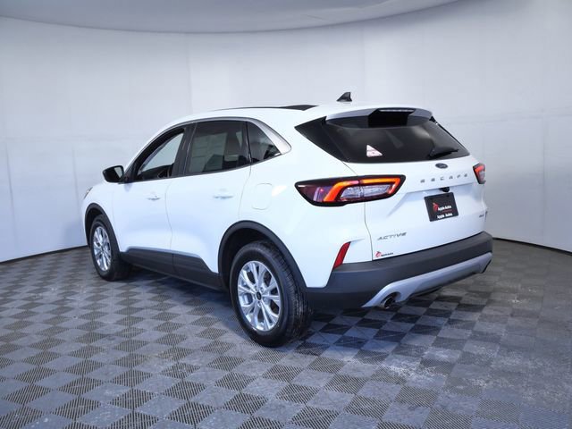Certified 2023 Ford Escape Active AWD/4WD image 2