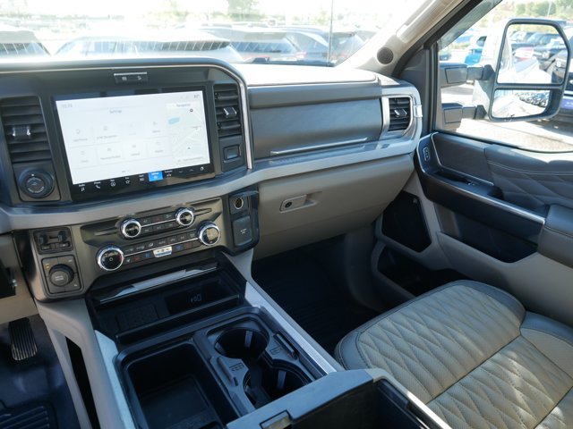 Certified 2025 Ford F450 Platinum w/ Platinum Plus Package AWD/4WD image 17