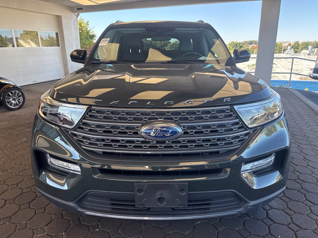 Certified 2023 Ford Explorer XLT w/ Equipment Group 202A AWD/4WD image 2