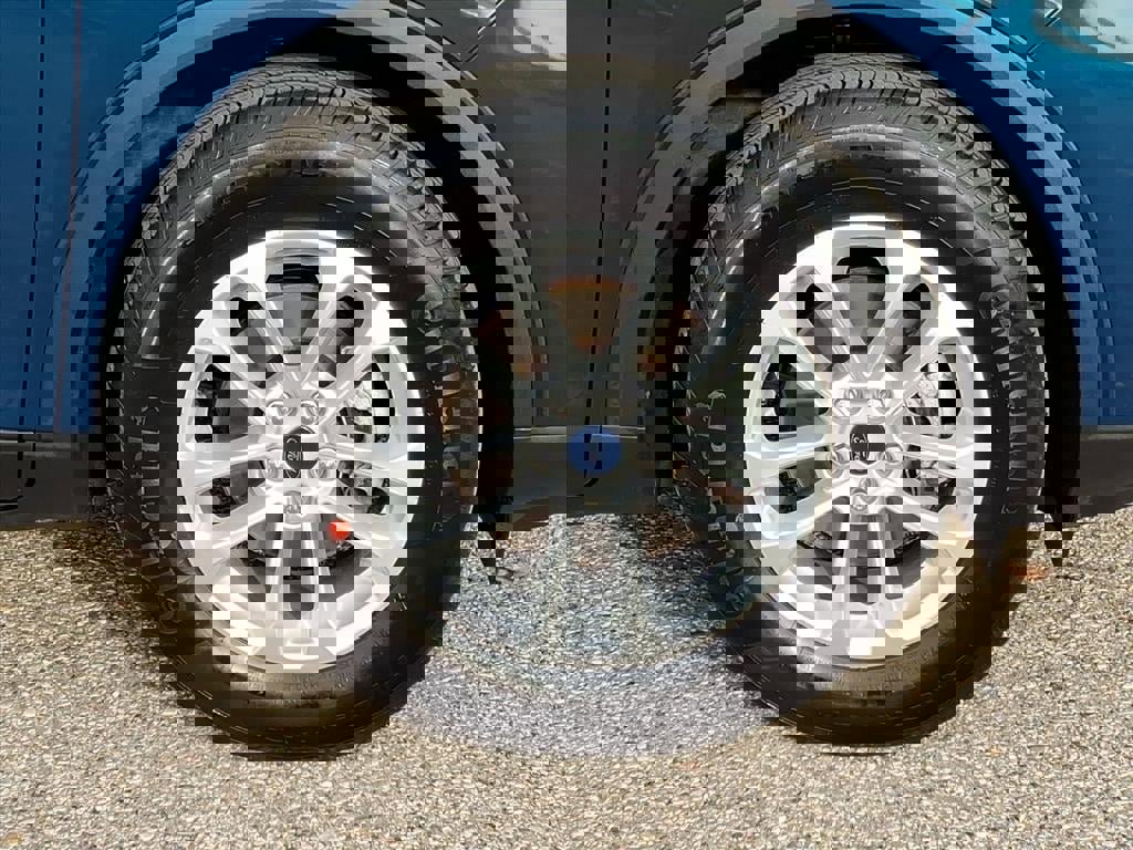 Certified 2020 Ford Escape SE image 10