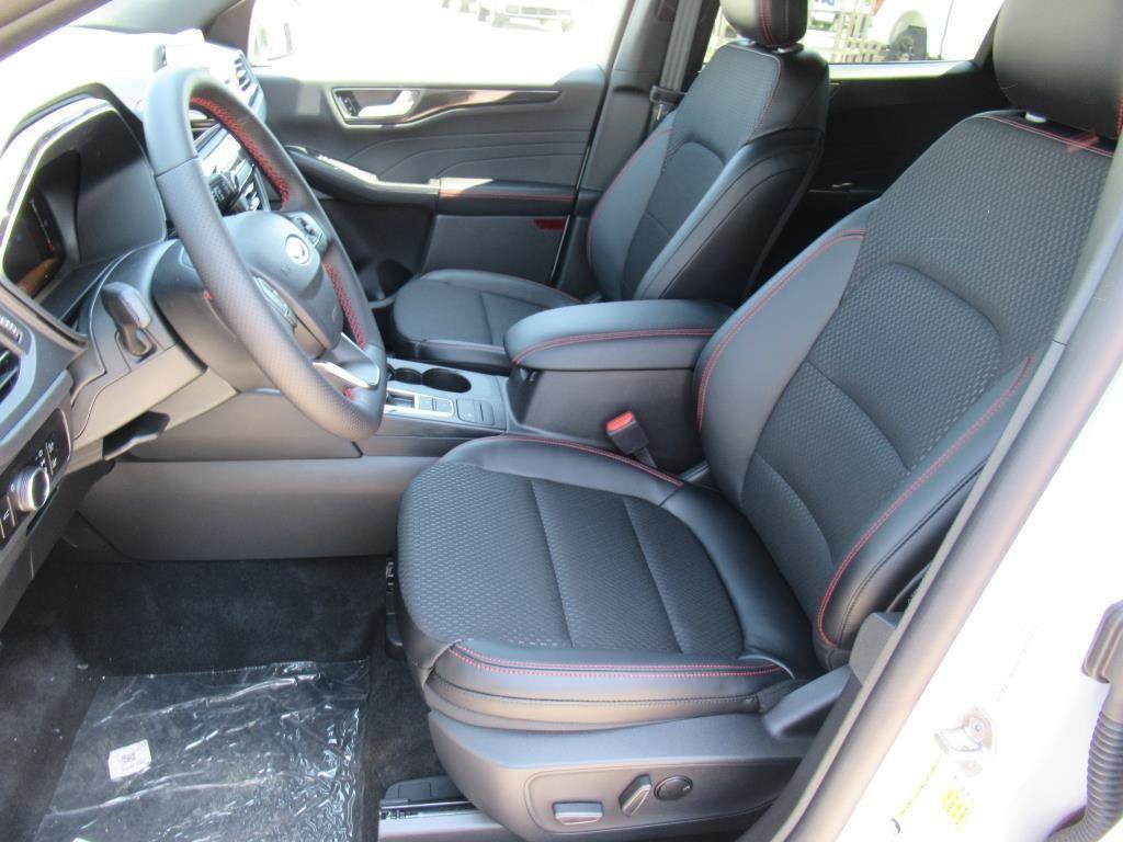 Certified 2025 Ford Escape ST-Line image 14