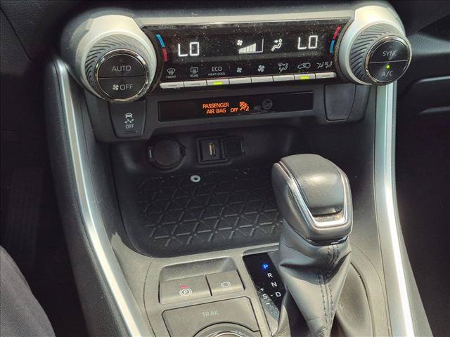 Used 2022 Toyota RAV4 SE AWD/4WD image 11