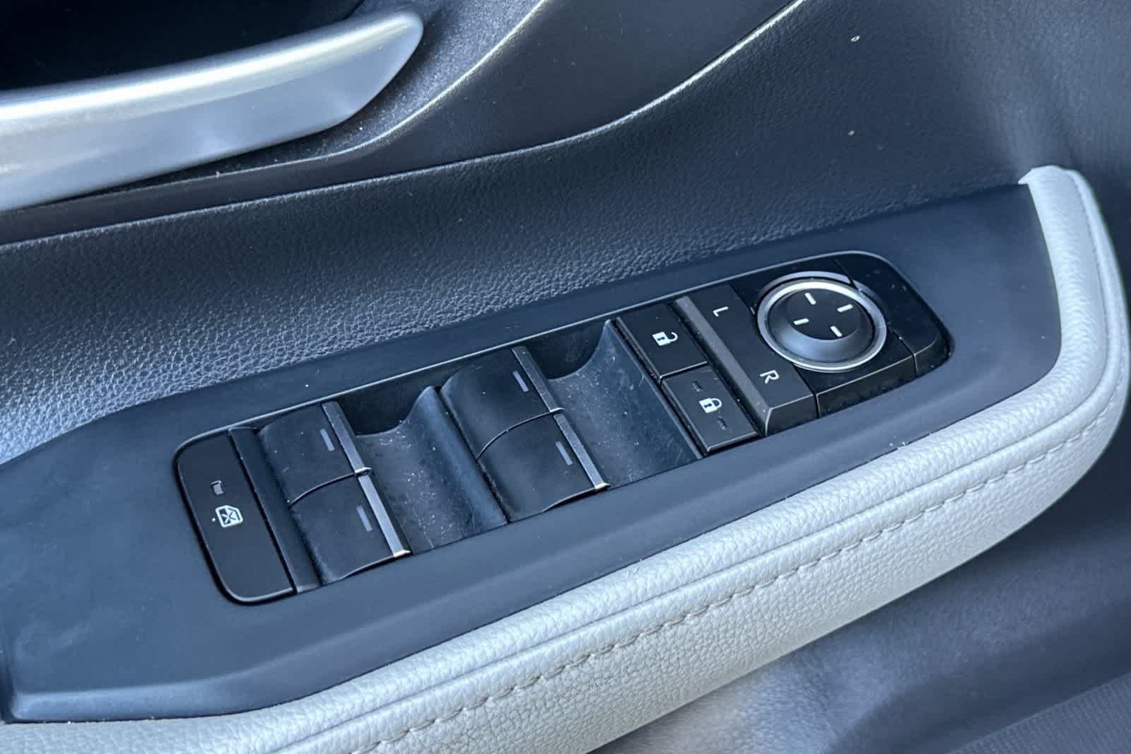 Used 2024 Toyota Grand Highlander AWD Hybrid image 13