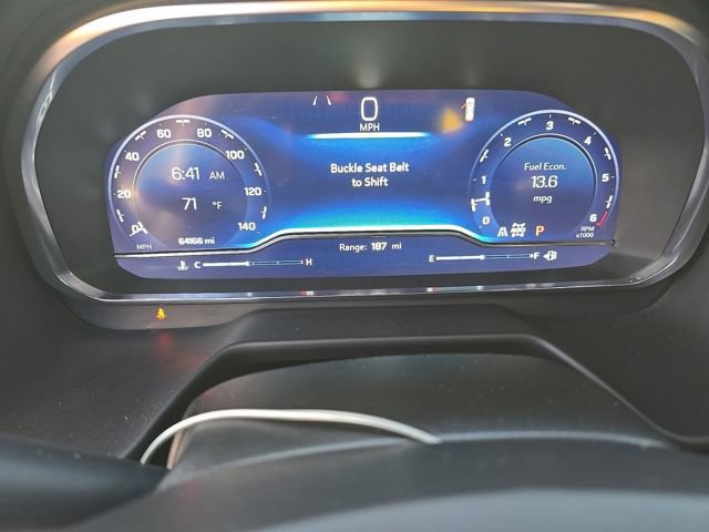 Used 2024 Chevrolet Suburban Premier AWD/4WD image 4