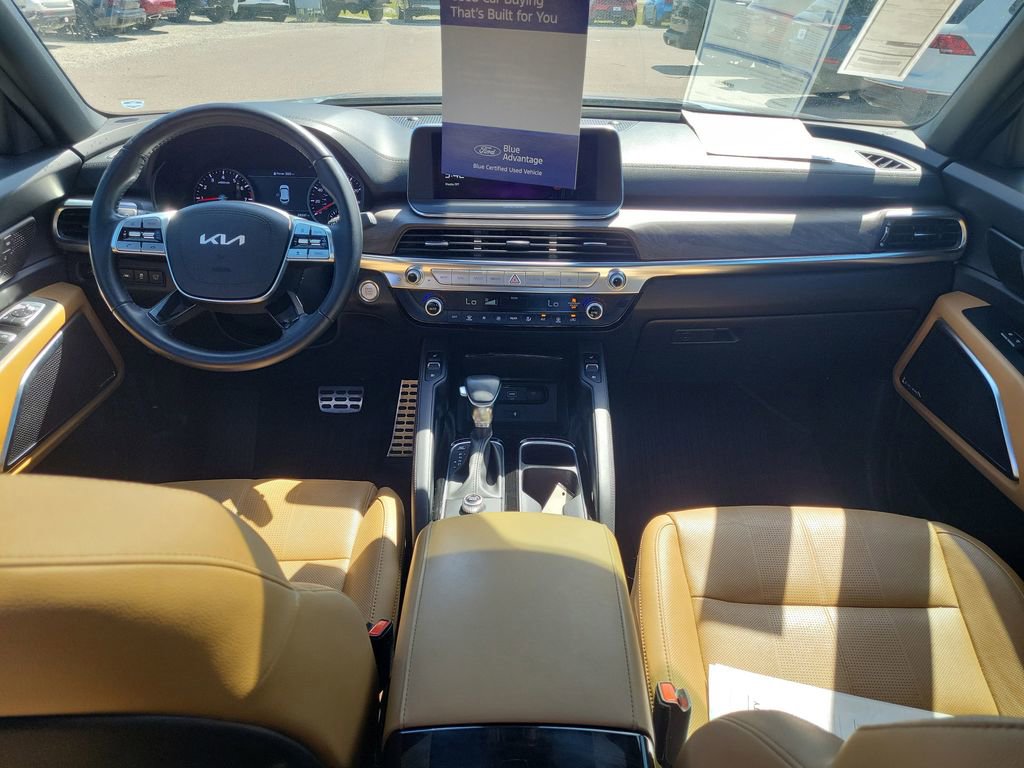 Used 2022 Kia Telluride SX w/ Towing Package FWD image 13
