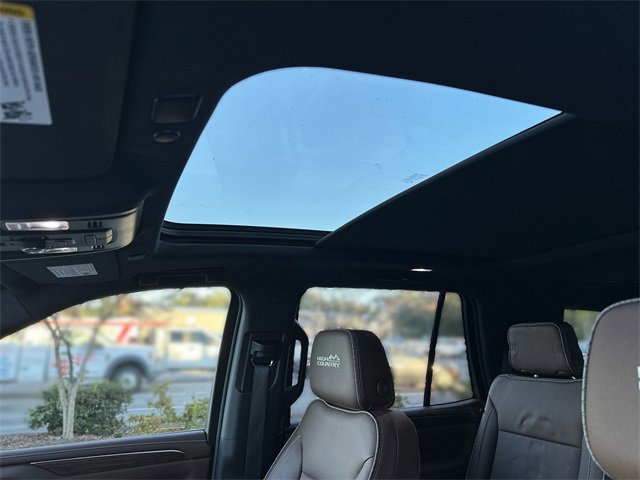 Used 2024 Chevrolet Tahoe High Country w/ Premium Package image 23