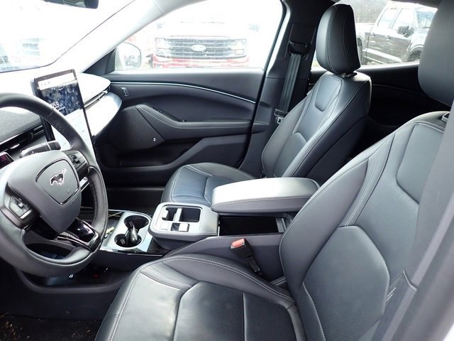 Certified 2025 Ford Mustang Mach-E Premium image 10