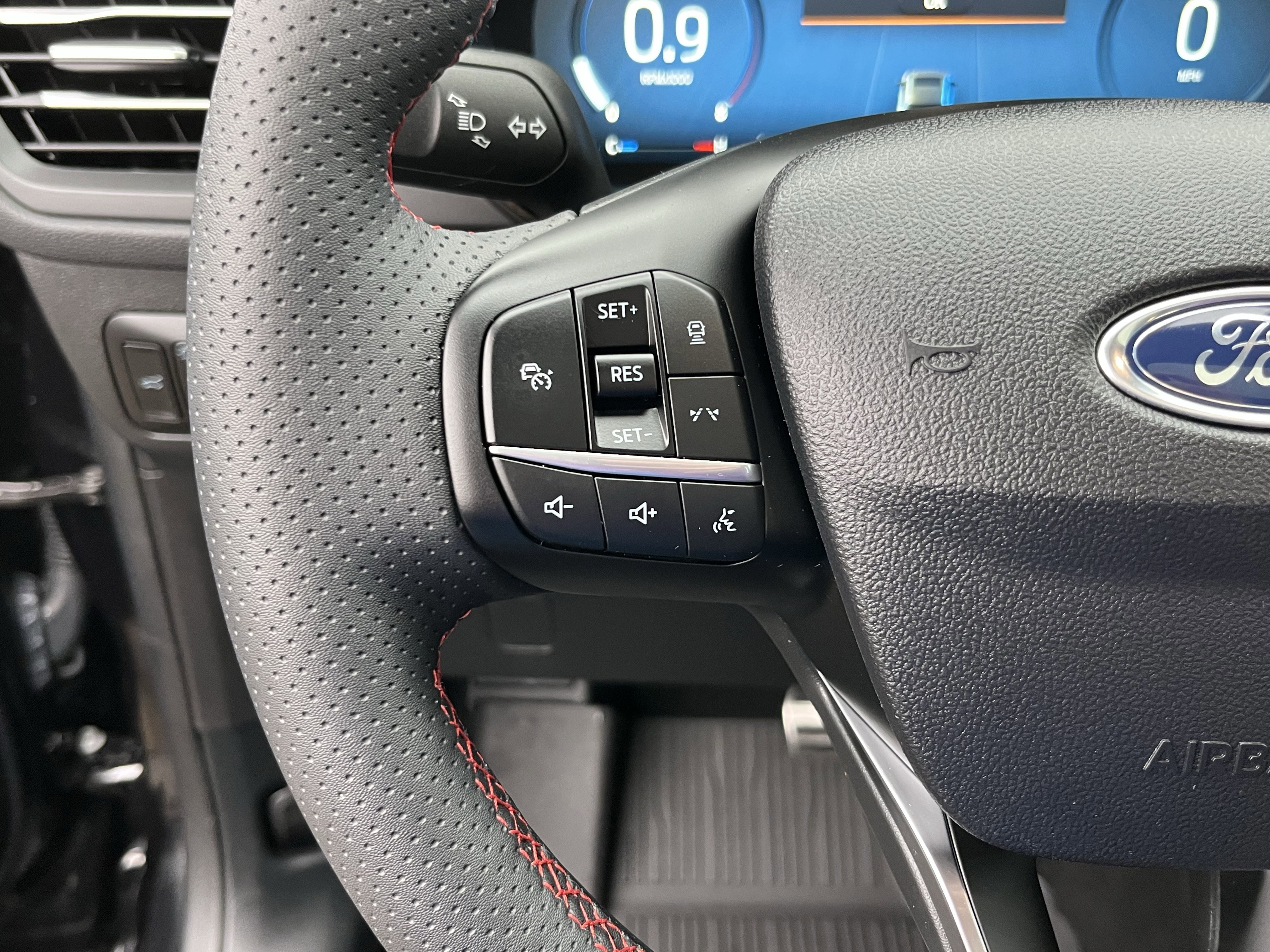 Certified 2023 Ford Escape ST-Line Select w/ Tech Pack #2 image 18