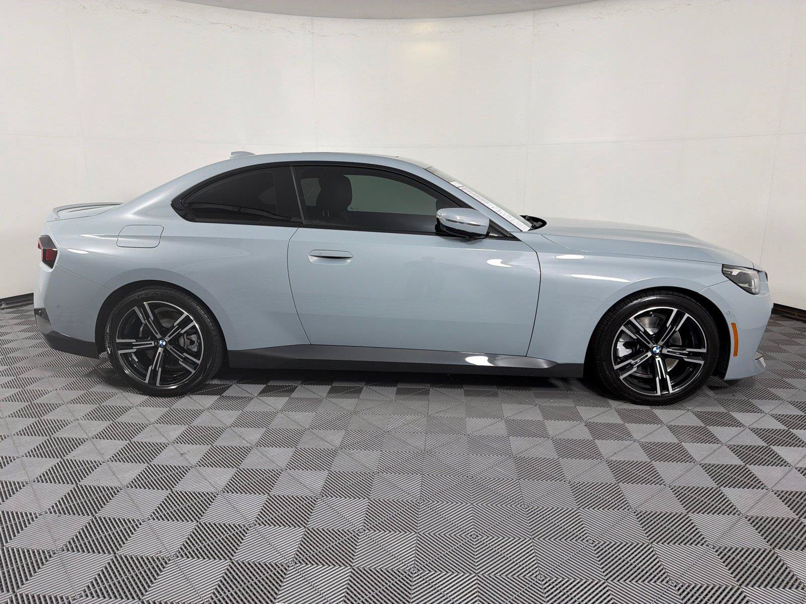 Used 2022 BMW 230i Coupe w/ M Sport Package RWD image 8