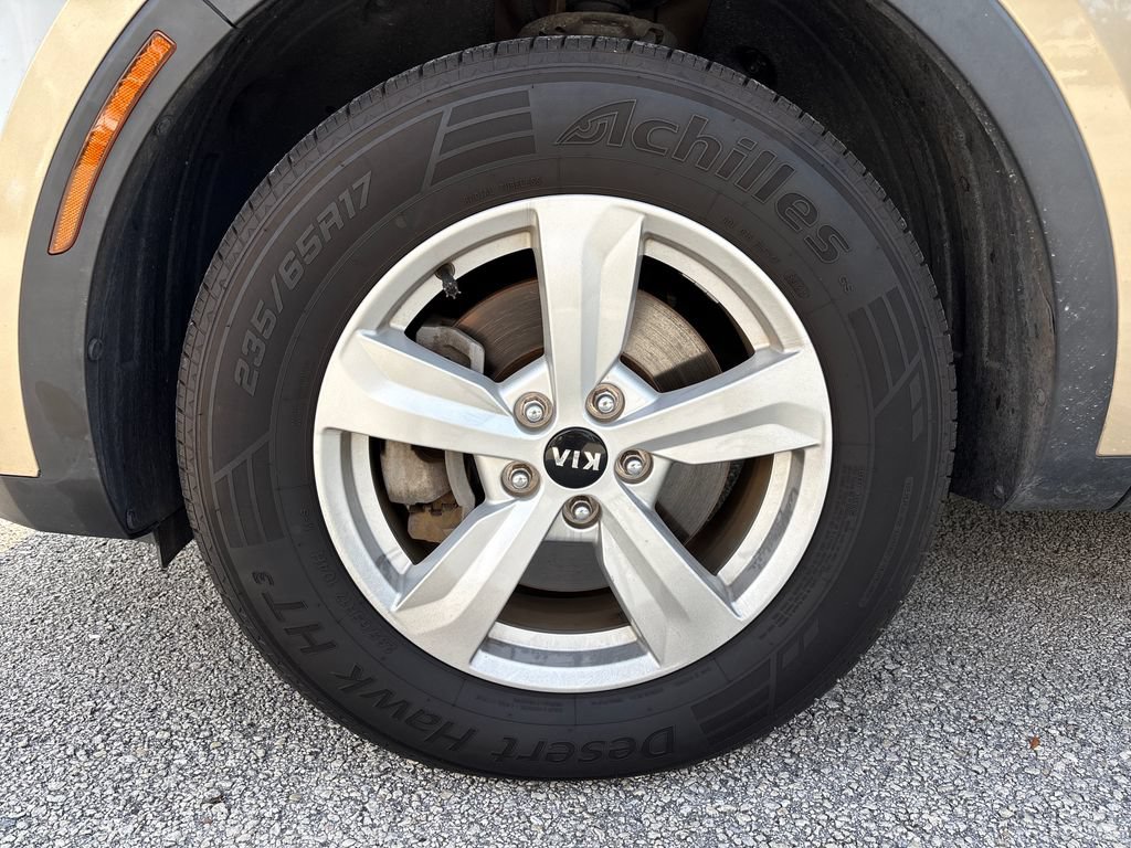 Used 2021 Kia Sorento LX FWD image 14