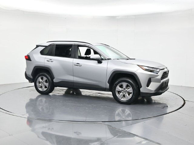 Used 2025 Toyota RAV4 XLE w/ Weather Package AWD/4WD image 3