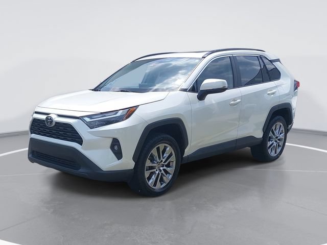 Used 2022 Toyota RAV4 XLE Premium FWD image 7