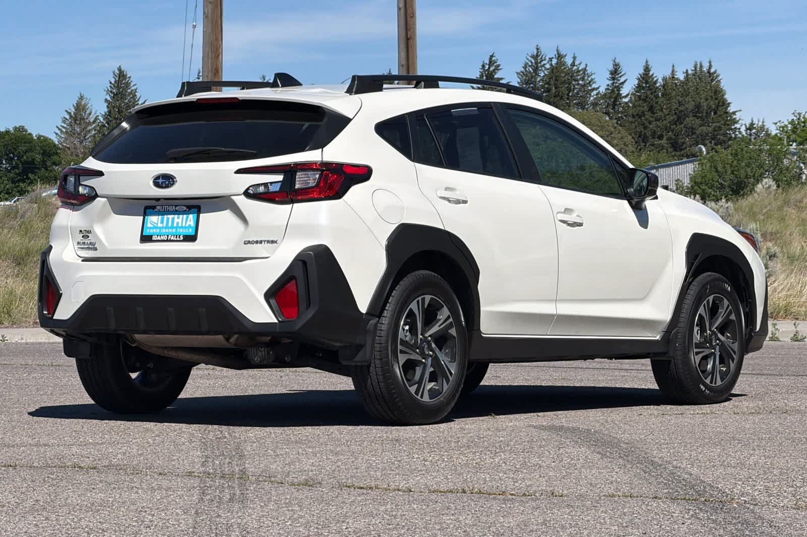Used 2024 Subaru Crosstrek 2.0i Premium AWD/4WD image 2