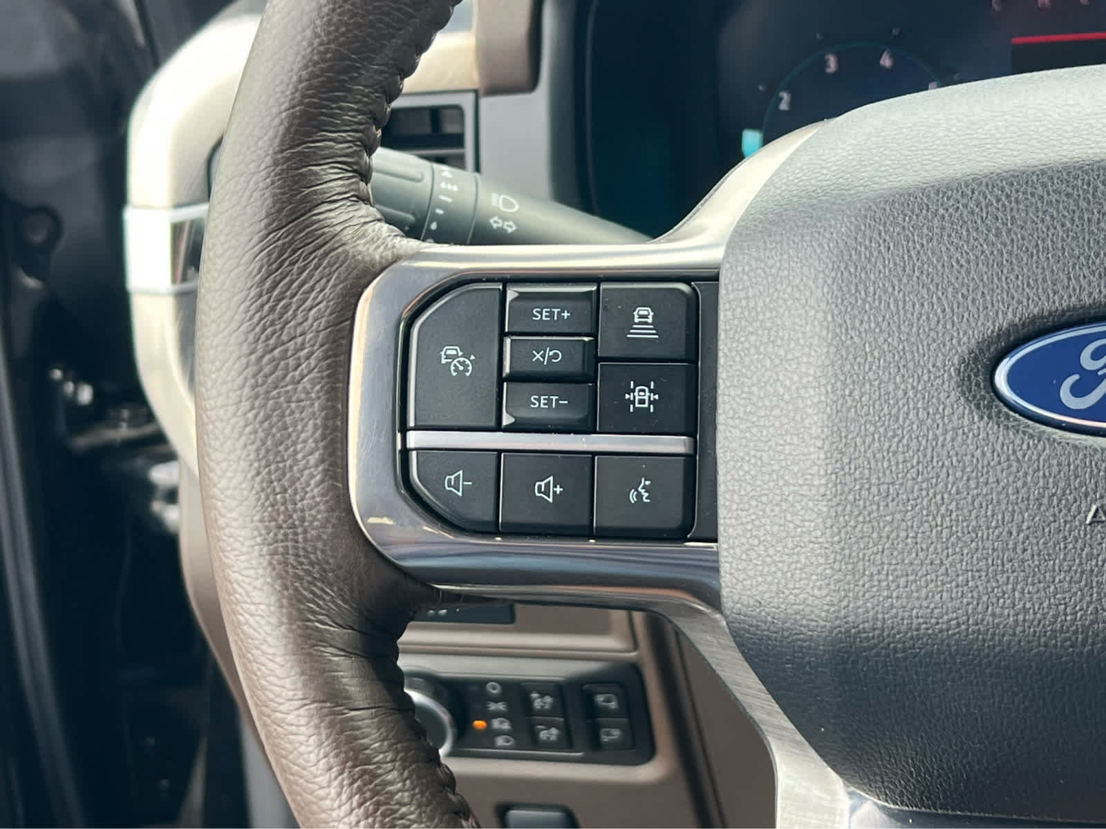 Certified 2025 Ford F150 King Ranch AWD/4WD image 35