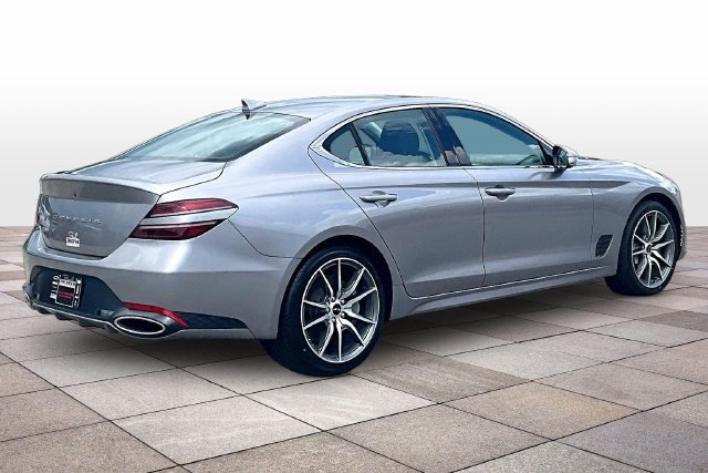 Used 2025 Genesis G70 2.5T RWD image 14