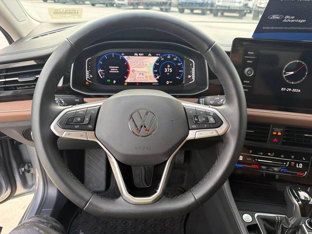 Used 2025 Volkswagen Jetta SEL FWD image 21