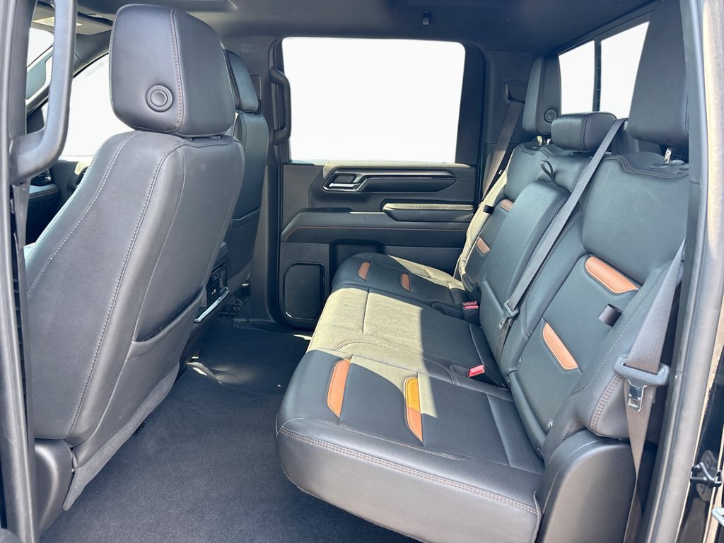 Used 2024 GMC Sierra 2500 AT4 w/ Technology Package AWD/4WD image 18