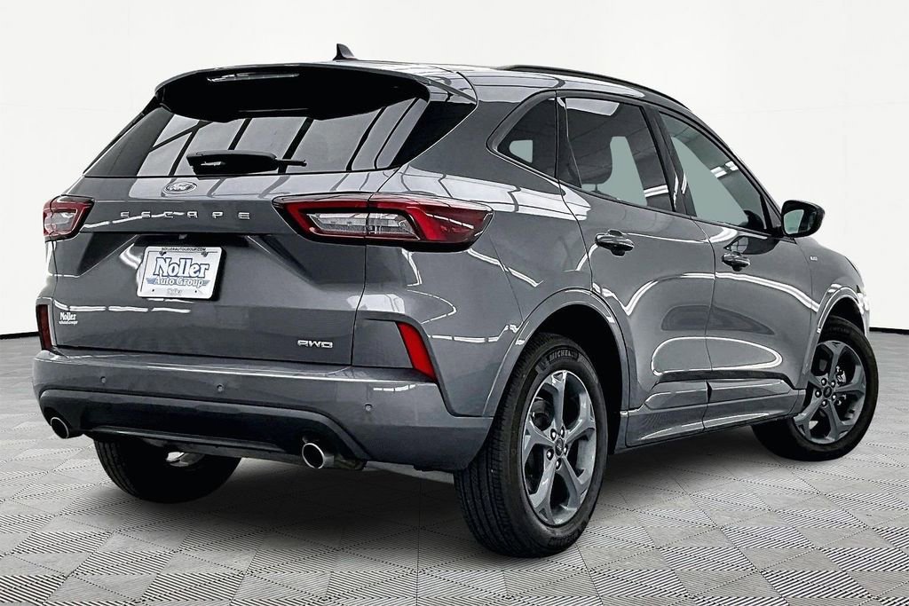 Certified 2023 Ford Escape ST-Line w/ Tech Pack #1 image 4