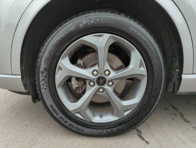 Certified 2024 Ford Escape ST-Line AWD/4WD image 10