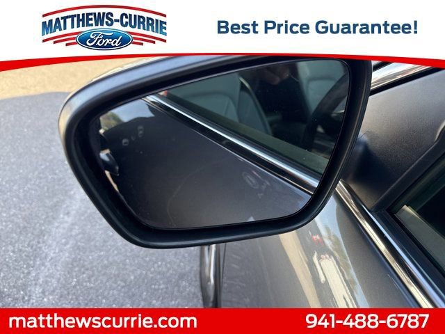 Certified 2025 Ford Escape Platinum w/ Premium Technology Package image 8