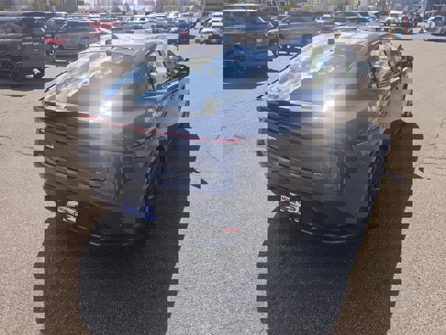 Used 2024 Toyota Prius LE AWD/4WD image 3