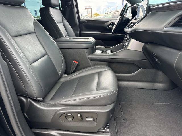 Used 2022 Chevrolet Suburban Z71 w/ Luxury Package AWD/4WD image 11