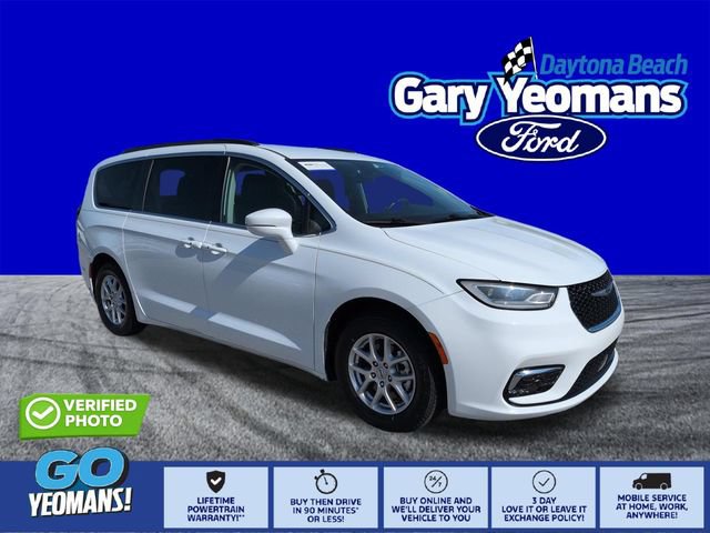 Used 2022 Chrysler Pacifica Touring-L FWD image 1