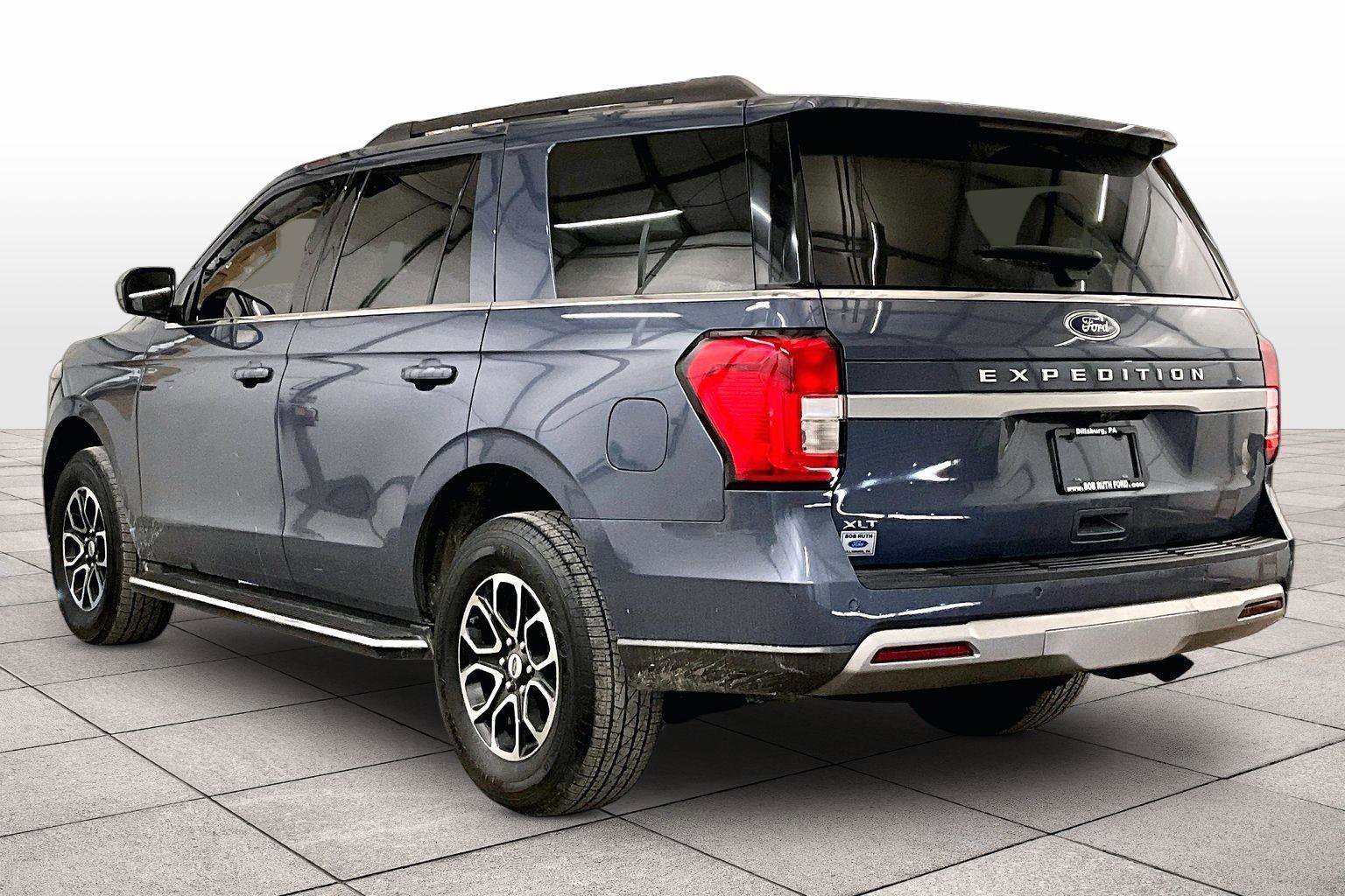 Certified 2022 Ford Expedition XLT image 10