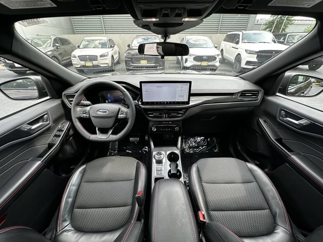 Certified 2023 Ford Escape ST-Line w/ Tech Pack #1 AWD/4WD image 16