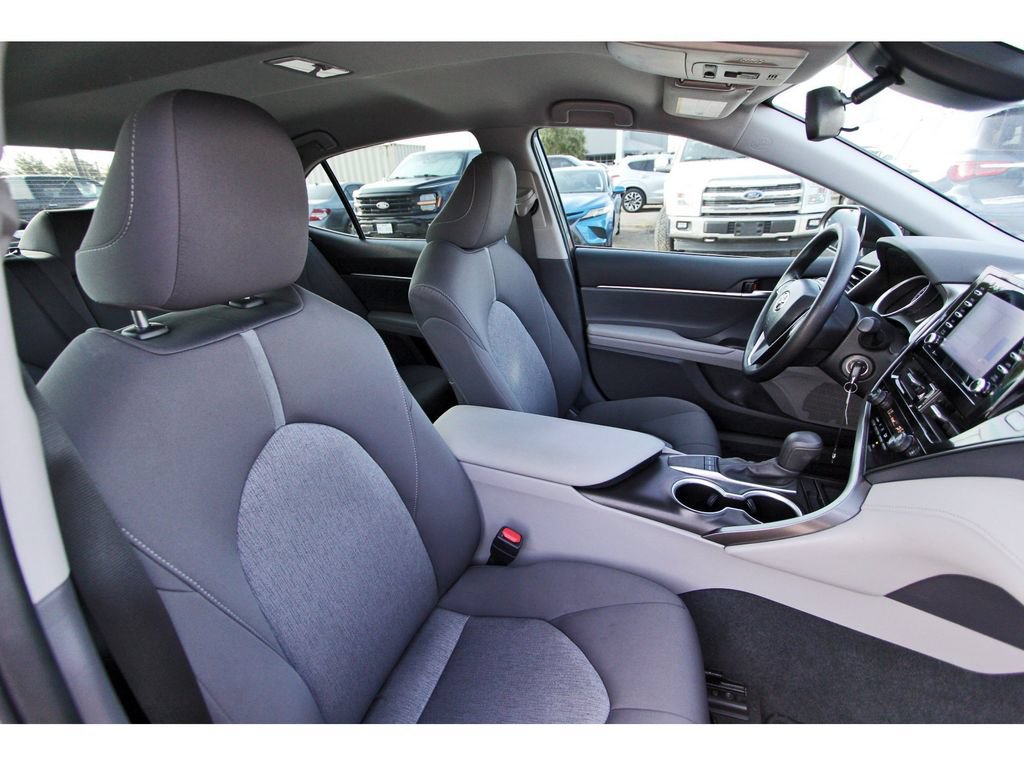 Used 2024 Toyota Camry LE FWD image 28