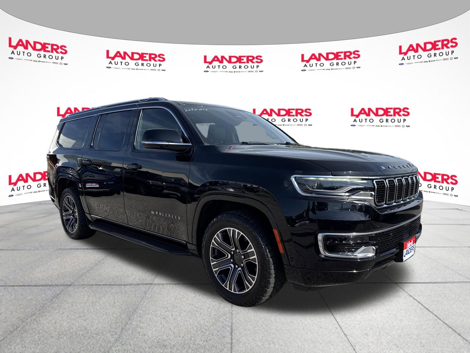 Used 2023 Jeep Wagoneer L 4WD w/ Premium Group I image 1