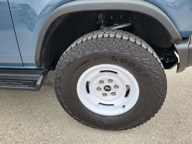 Certified 2025 Ford Bronco Heritage Edition AWD/4WD image 11