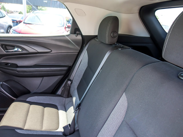 Used 2023 Chevrolet TrailBlazer LT FWD image 11